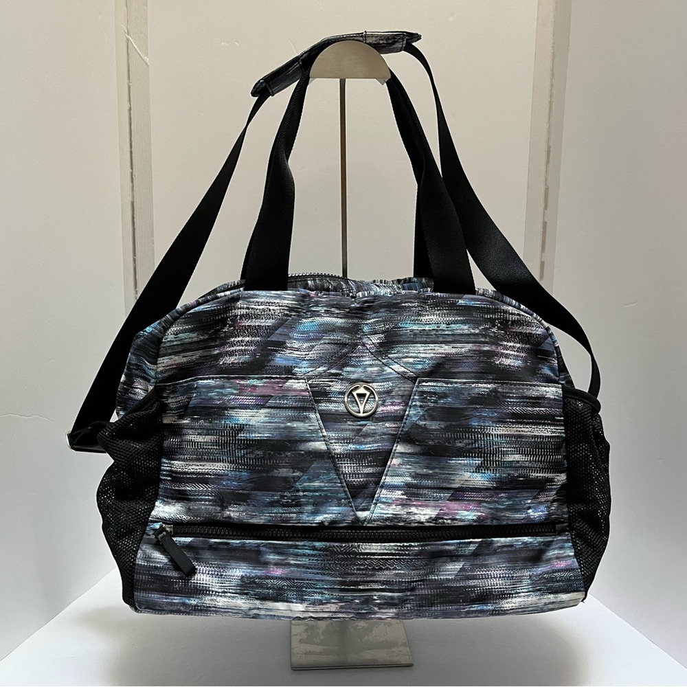 Lululemon IVIVVA Girls Women's Gym Bag